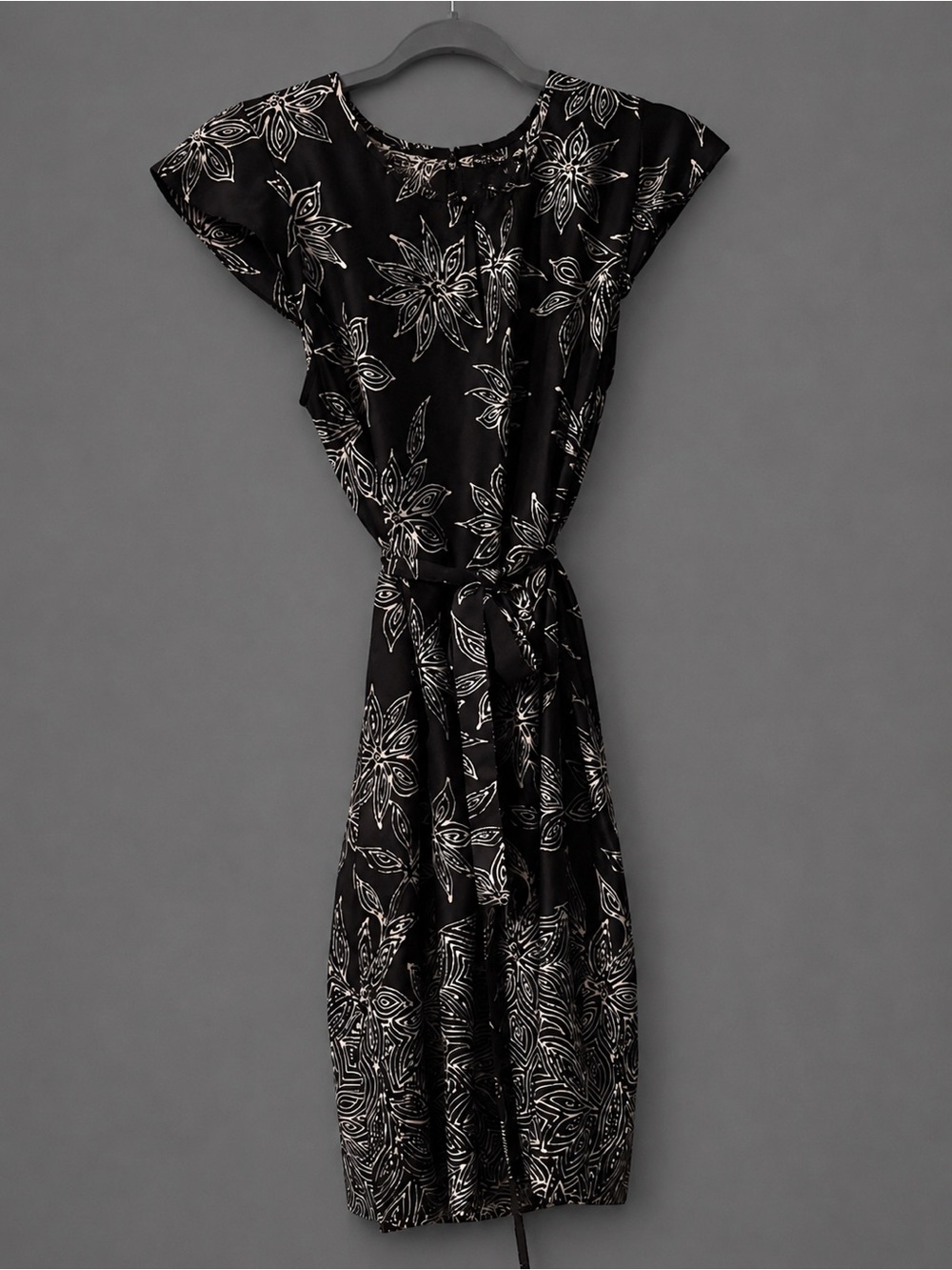 Ann Taylor Black White Floral Tie Waist Midi Dress Medium M